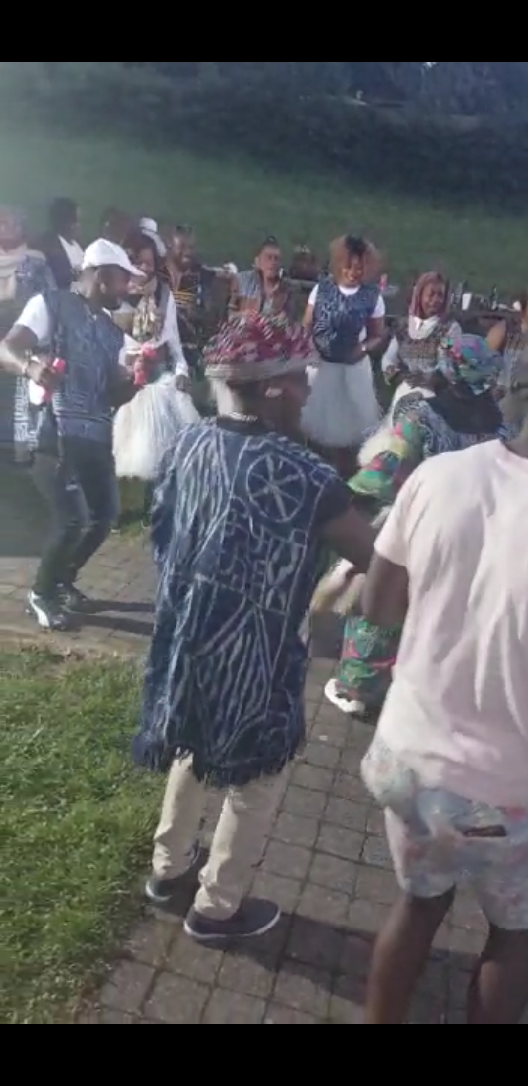 DANSE FOLKLORIQUE